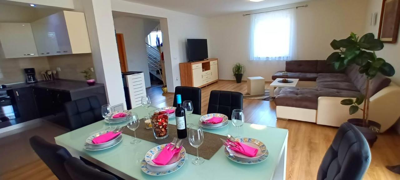 Leggiero Villa Бенковац Екстериор снимка