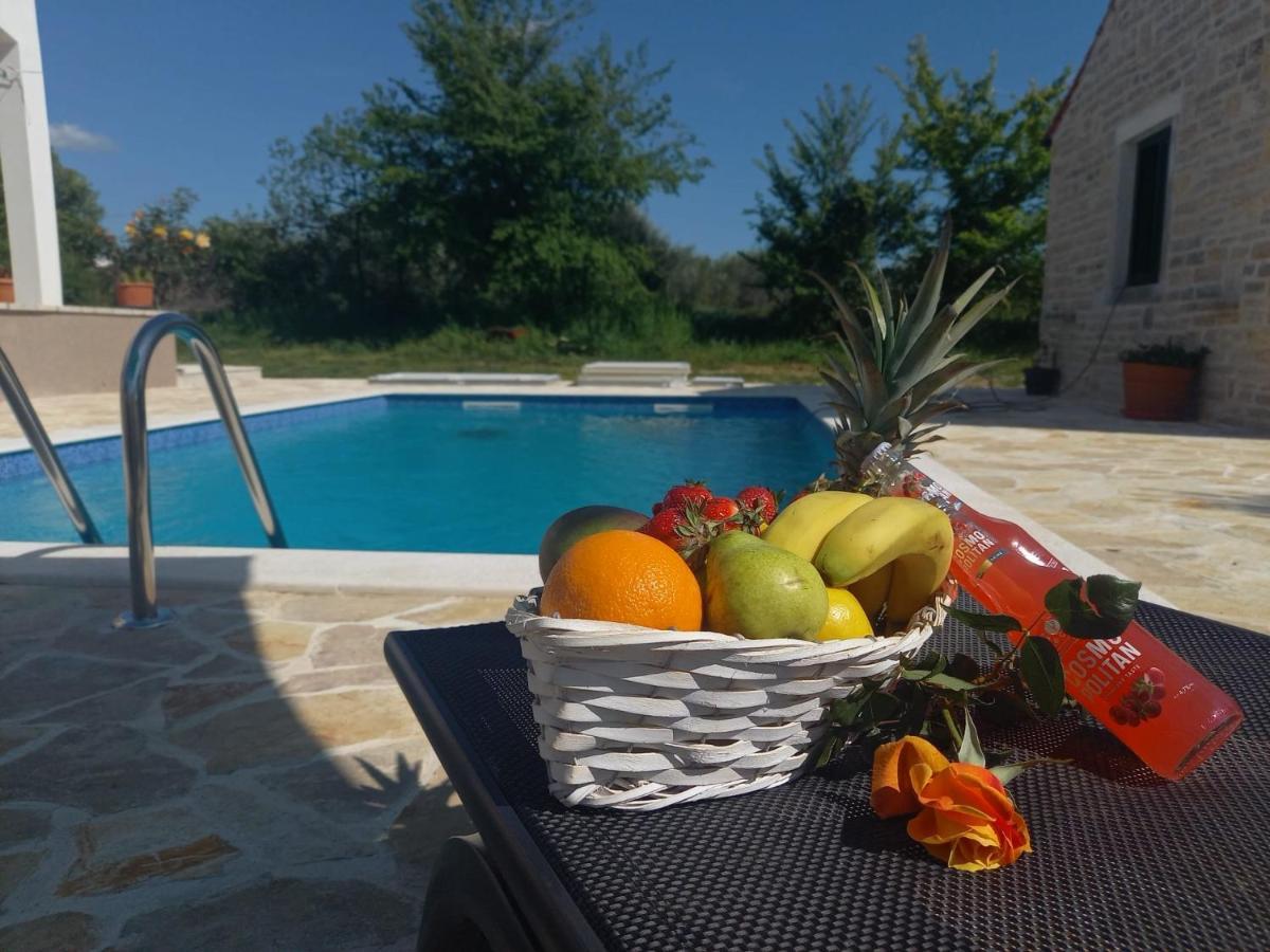 Leggiero Villa Бенковац Екстериор снимка