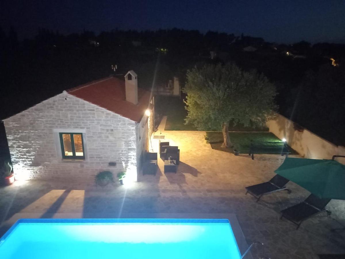 Leggiero Villa Бенковац Екстериор снимка