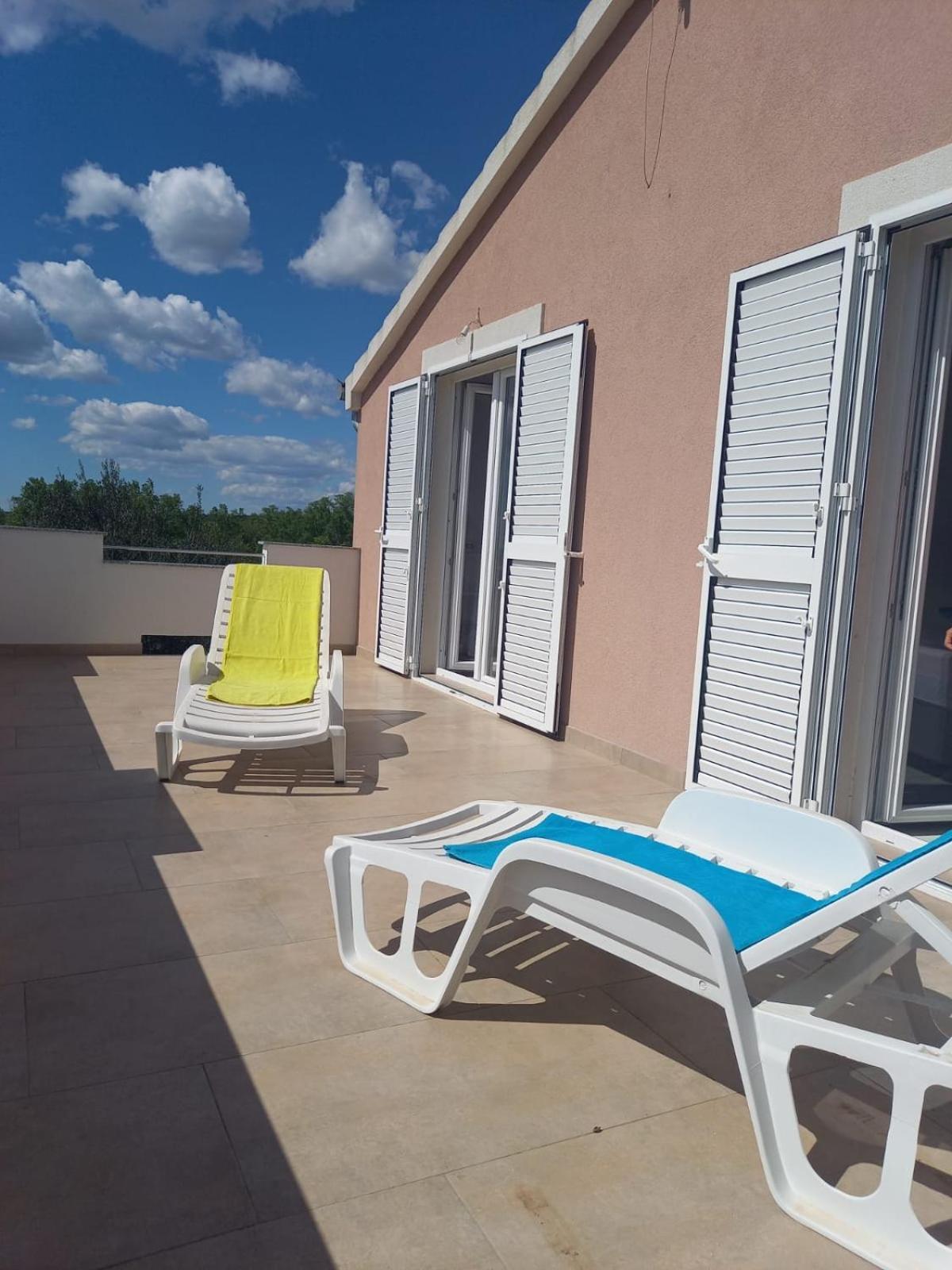 Leggiero Villa Бенковац Екстериор снимка